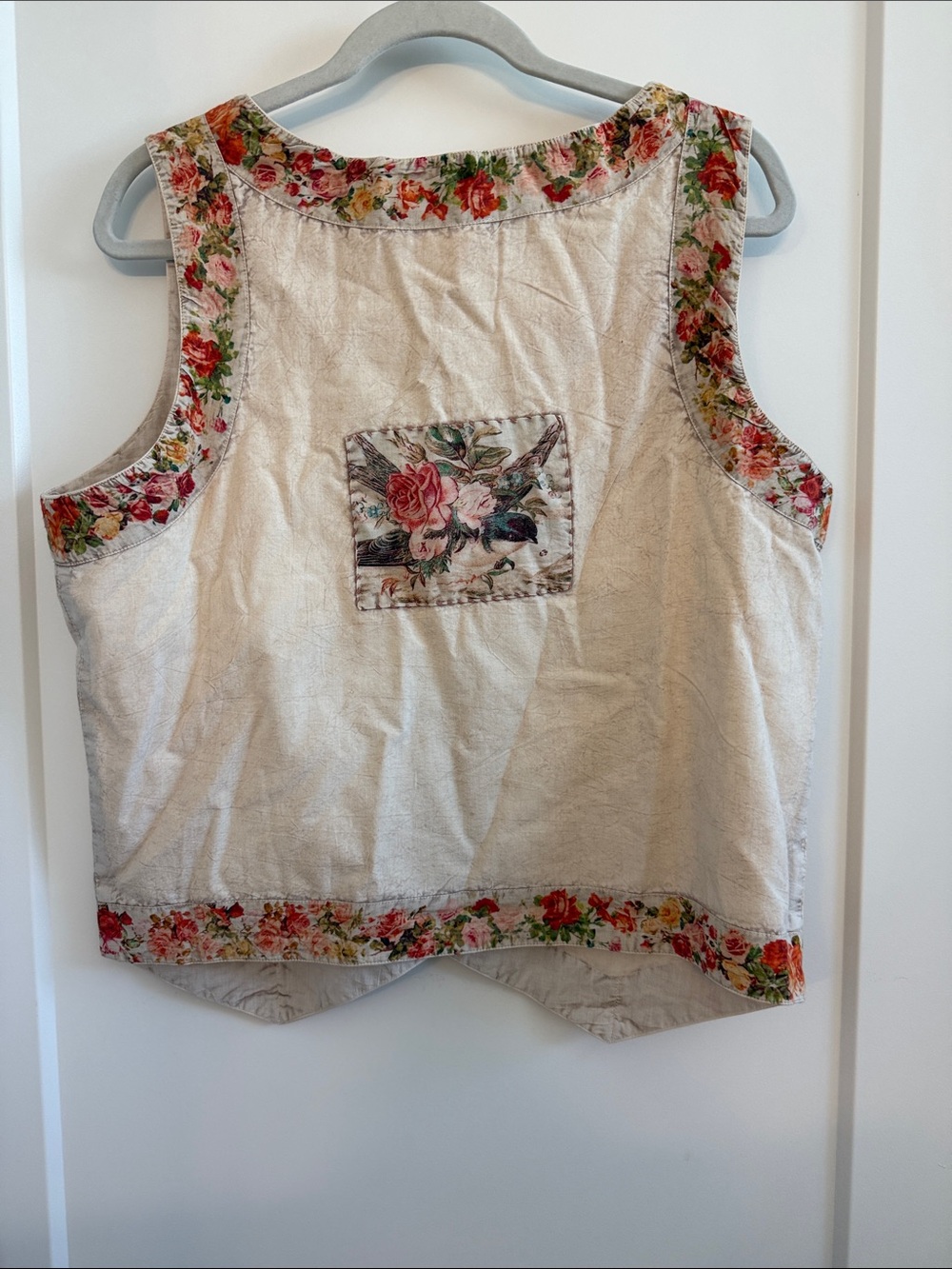 Paperlace funky floral vest - Picture 5 of 9